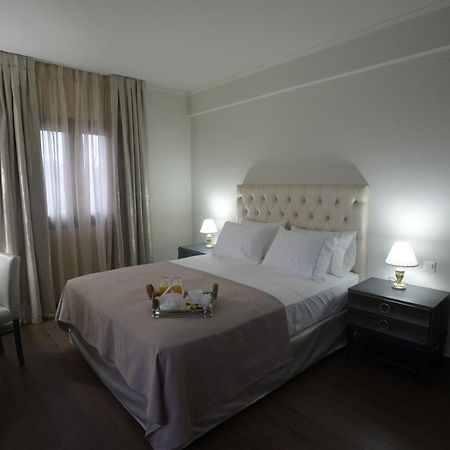 Theasis Hotel Парамития Екстериор снимка