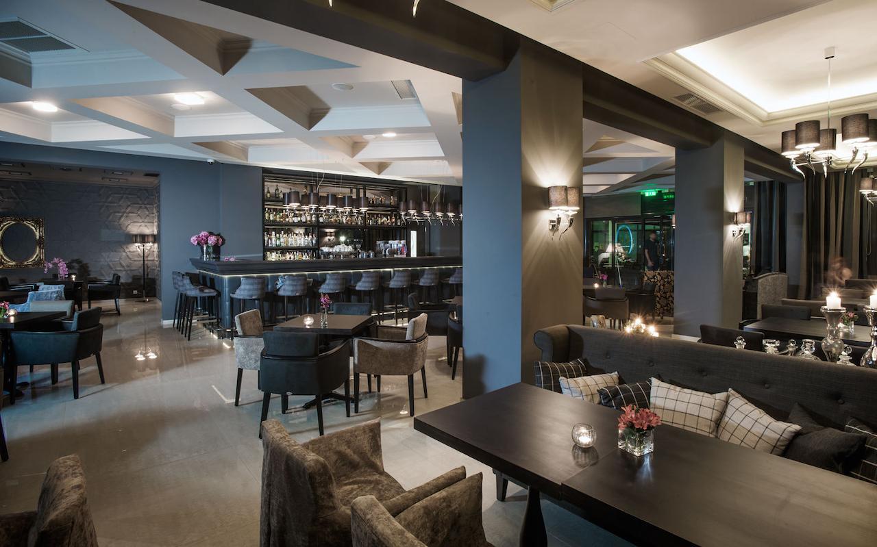 Theasis Hotel Парамития Екстериор снимка