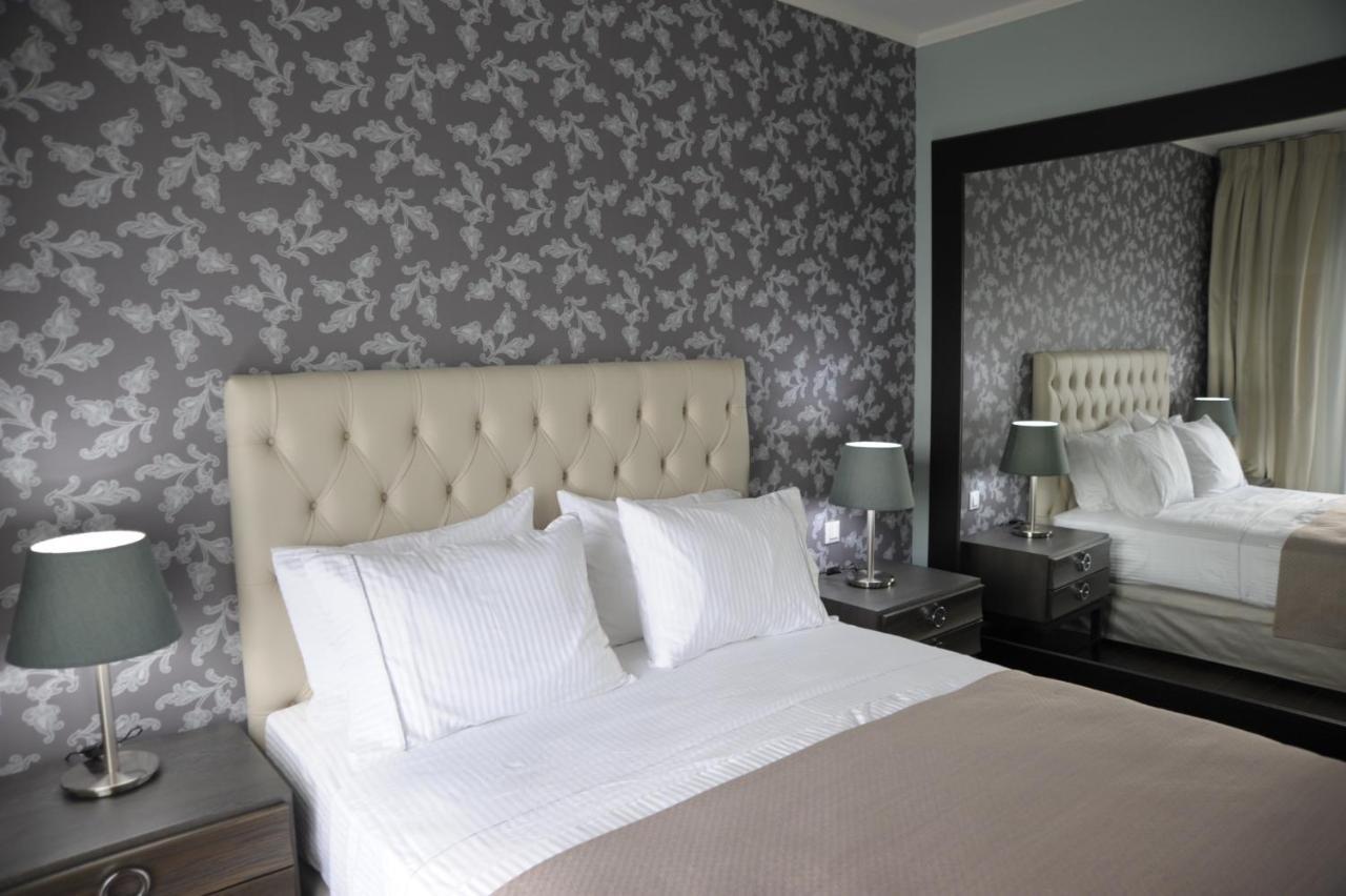 Theasis Hotel Парамития Екстериор снимка