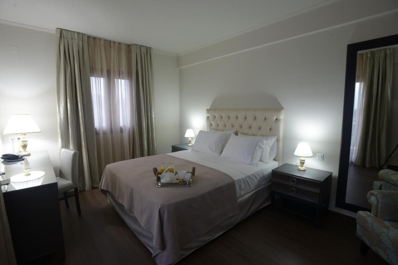 Theasis Hotel Парамития Екстериор снимка
